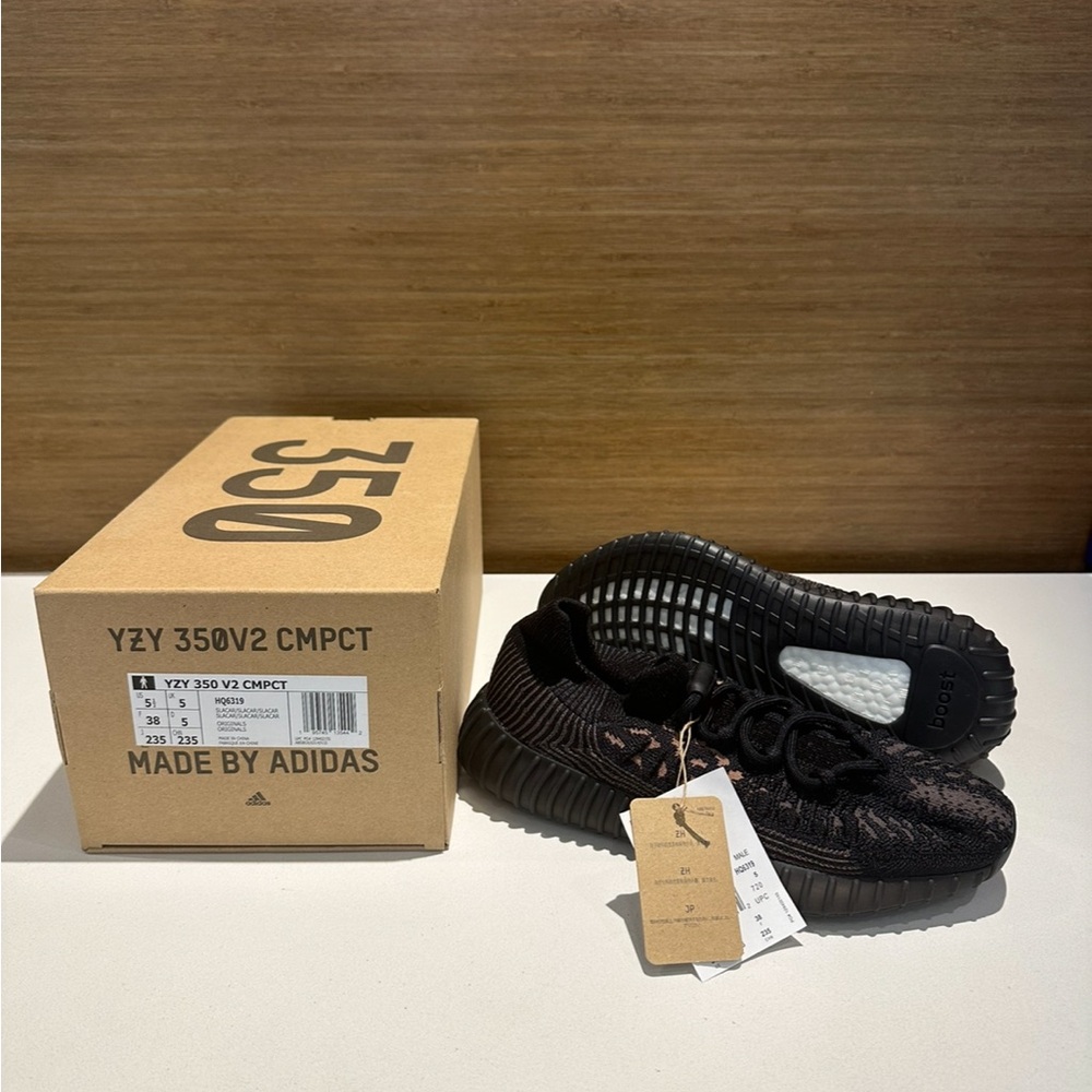 Yeezy womens 350 V2 CMPCT